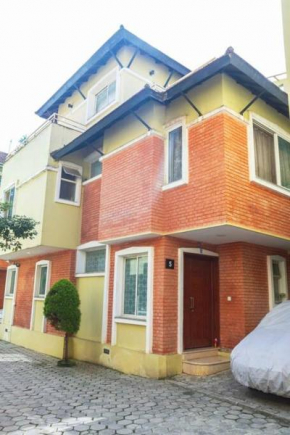 Peaceful Bungalow In Kathmandu